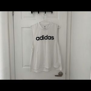 Loose fitting Adidas tanktop
